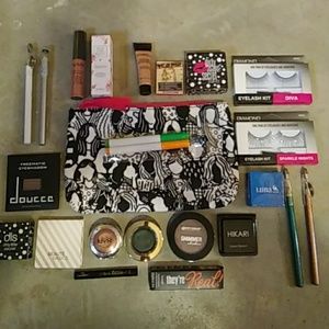 High end make up samples and make up bag